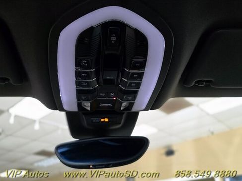 Used 2017 Porsche Macan S image 29