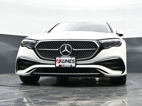Used 2025 Mercedes-Benz E 450 4MATIC Sedan image 39