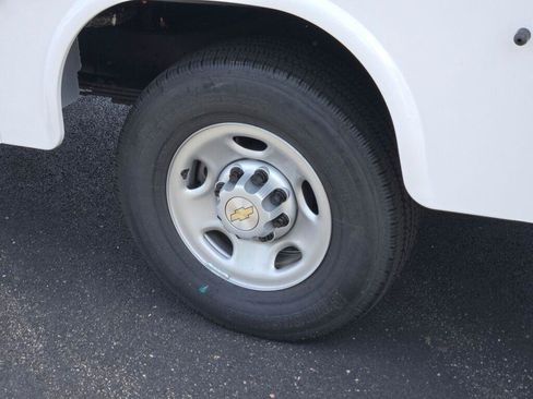 New 2026 Chevrolet Express 3500 w/ Power Convenience Package RWD image 10