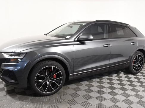 Used 2023 Audi Q8 Prestige w/ Prestige Package AWD/4WD image 2