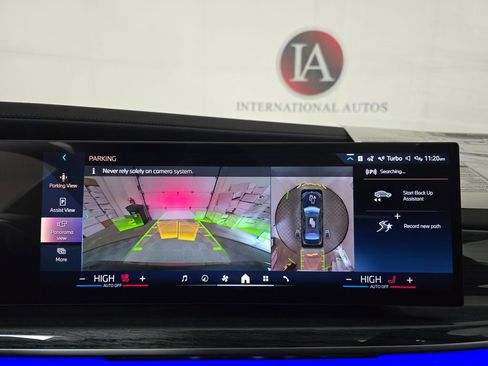 New 2026 BMW 740i xDrive w/ Premium Package image 24