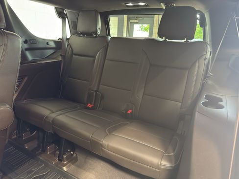 Used 2022 GMC Yukon Denali w/ Denali Ultimate Package AWD/4WD image 15