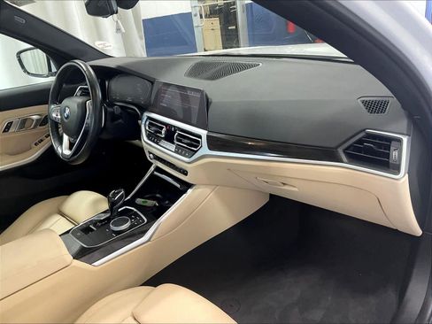 Used 2019 BMW 330i xDrive Sedan w/ Premium Package image 14