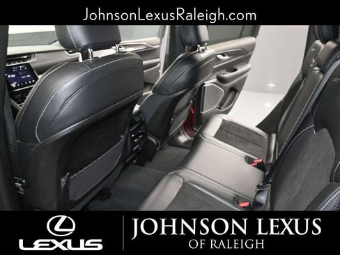 Used 2022 Jeep Grand Cherokee Altitude image 12