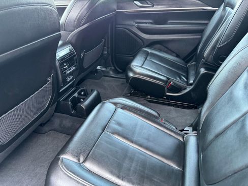 Used 2023 Jeep Grand Cherokee L Limited w/ Black Appearance Package image 17