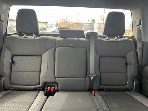 Used 2023 Chevrolet Silverado 1500 Custom image 32