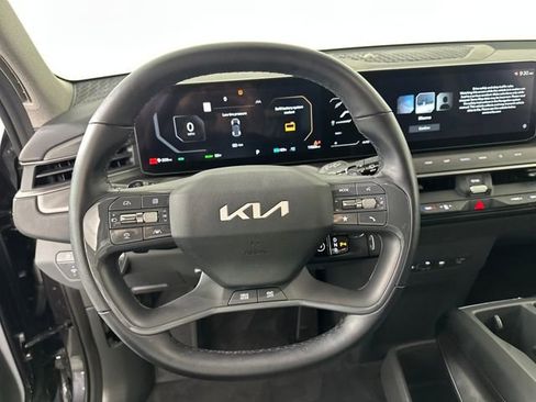 Used 2024 Kia EV9 Wind image 14