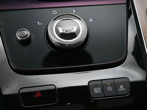 Used 2025 Cadillac Escalade ESV Sport Platinum image 29