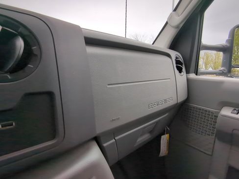 New 2024 Ford E-450 and Econoline 450 Super Duty w/ Power Windows & Locks Group image 19