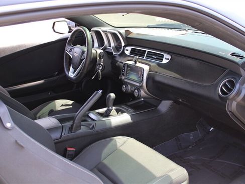 Used 2014 Chevrolet Camaro SS w/ SS Performance Package RWD image 36