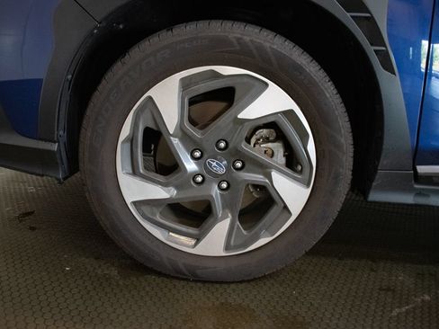 Used 2024 Subaru Crosstrek 2.5i Limited AWD/4WD image 9