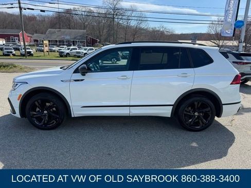 Used 2024 Volkswagen Tiguan SE R-Line image 8