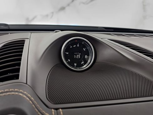 Used 2016 Porsche Cayenne GTS image 26