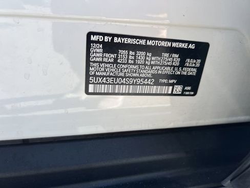 Certified 2025 BMW X5 xDrive50e w/ Premium Package image 35