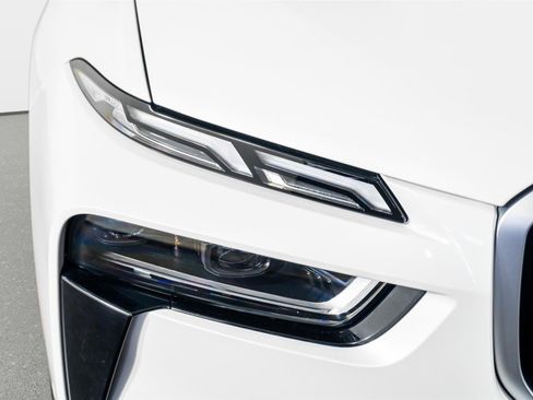 Used 2025 BMW X7 xDrive40i w/ M Sport Package image 20