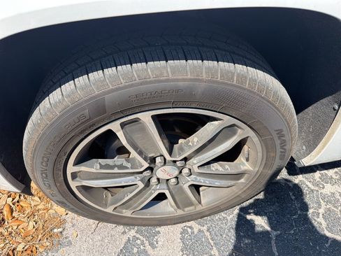 Used 2019 GMC Acadia Denali w/ Technology Package image 5