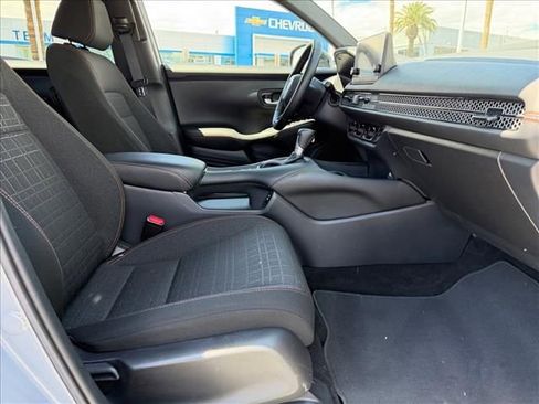 Used 2025 Honda HR-V Sport image 11
