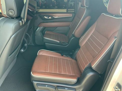 Used 2024 GMC Yukon XL Denali Ultimate AWD/4WD image 20