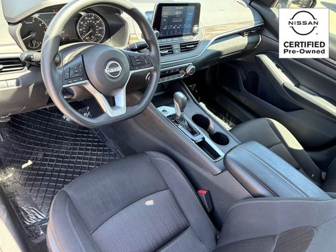Certified 2025 Nissan Altima 2.5 SV FWD image 16