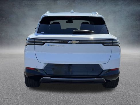 New 2026 Chevrolet Equinox EV LT image 3