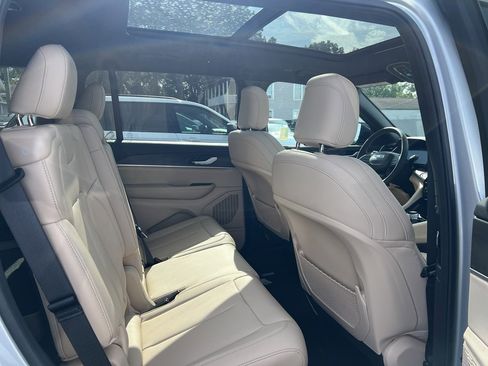 New 2025 Jeep Grand Cherokee L Limited image 23