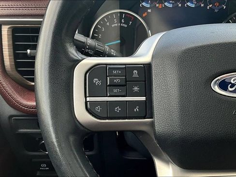 Used 2023 Ford Expedition Limited AWD/4WD image 11