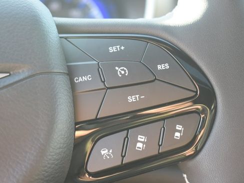 New 2027 Chrysler Pacifica Limited w/ Family Tech Group FWD image 24