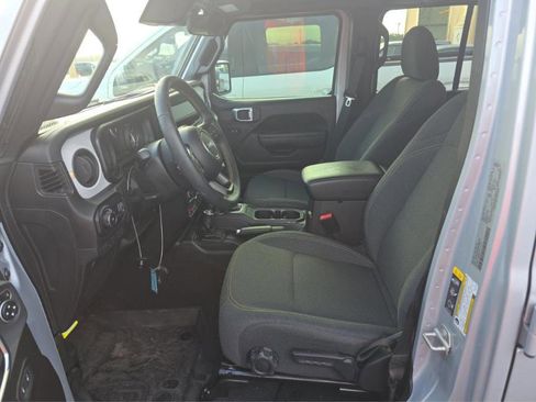 Used 2024 Jeep Wrangler Unlimited Sport AWD/4WD image 12