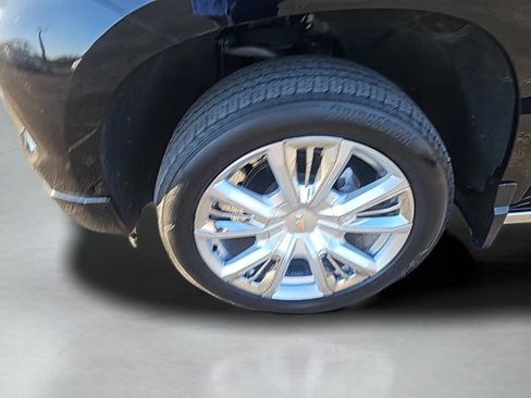 Used 2023 Chevrolet Silverado 1500 High Country w/ High Country Premium Package image 13