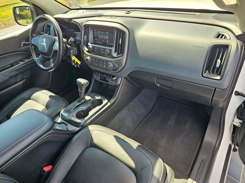 Used 2019 Chevrolet Colorado Z71 AWD/4WD image 12