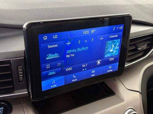 Used 2023 Ford Explorer XLT w/ Equipment Group 202A image 27