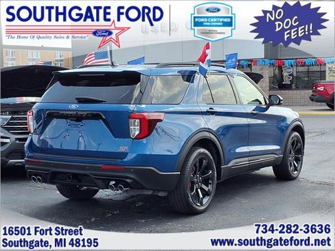 Used 2023 Ford Explorer ST w/ Equipment Group 401A image 2