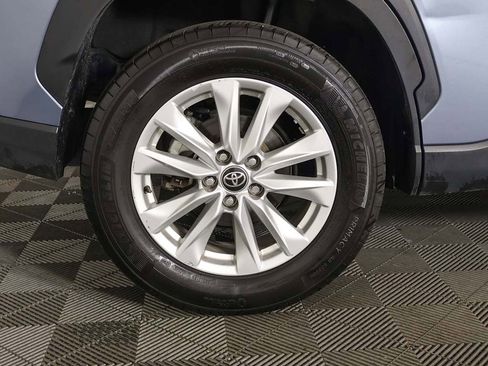 Used 2024 Toyota Corolla Cross LE image 18