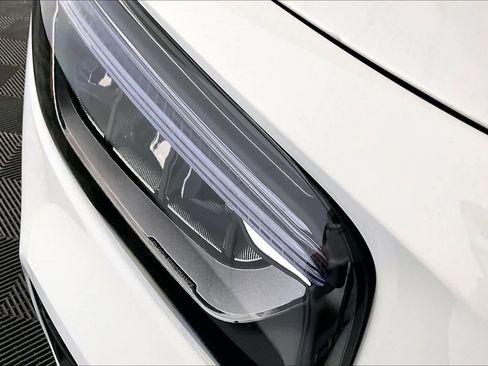 New 2026 Mercedes-Benz GLB 250 4MATIC image 15