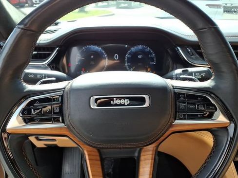 Used 2025 Jeep Grand Cherokee L Summit AWD/4WD image 20