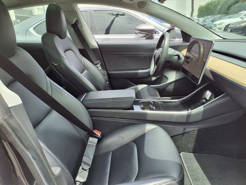 Used 2020 Tesla Model 3 Standard Range Plus RWD image 5
