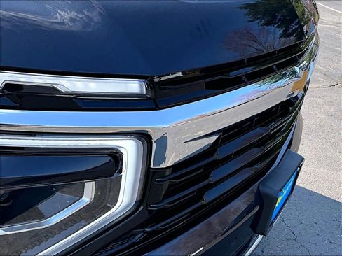 Used 2025 Chevrolet Tahoe LS image 32