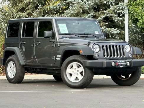 Used 2018 Jeep Wrangler Unlimited Sport S image 2