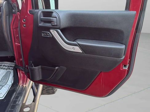 Used 2012 Jeep Wrangler Unlimited Sahara w/ Dual Top Group image 26