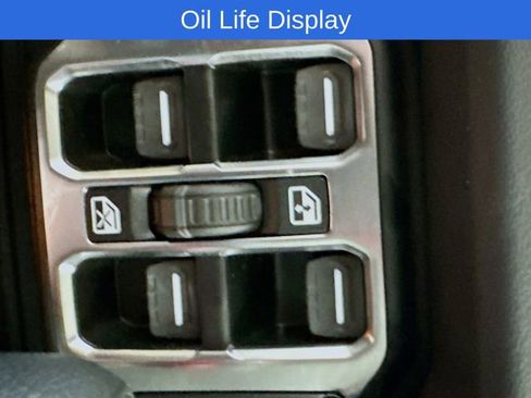 Used 2025 Jeep Wrangler Unlimited Sahara AWD/4WD image 7