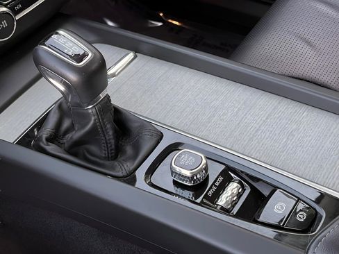 Used 2021 Volvo XC60 T5 Inscription image 28