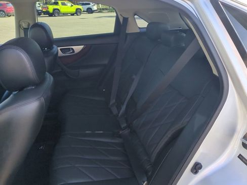 Used 2011 INFINITI FX35 AWD w/ Premium Pkg image 15