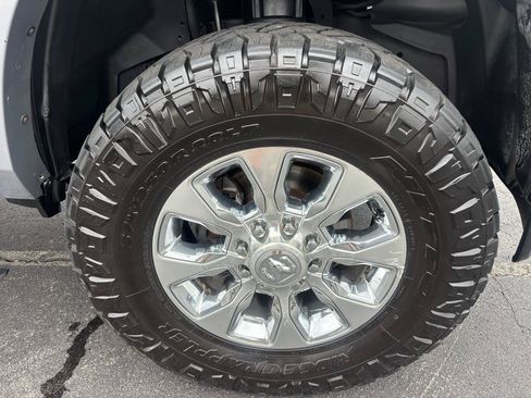 Used 2019 RAM 2500 Limited AWD/4WD image 16