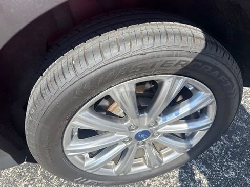 Used 2017 Ford Escape Titanium FWD image 6