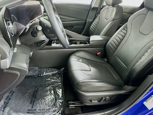 Used 2023 Hyundai Elantra Limited FWD image 9