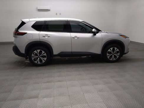 Used 2021 Nissan Rogue SV FWD image 10