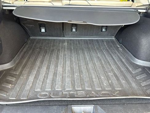 Used 2018 Subaru Outback 2.5i Limited image 43