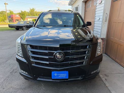 Used 2015 Cadillac Escalade Premium AWD/4WD image 8