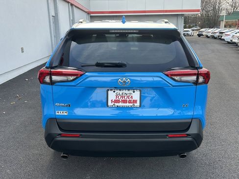Used 2020 Toyota RAV4 LE image 6
