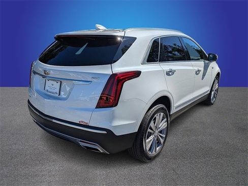 Certified 2025 Cadillac XT5 Premium Luxury image 5